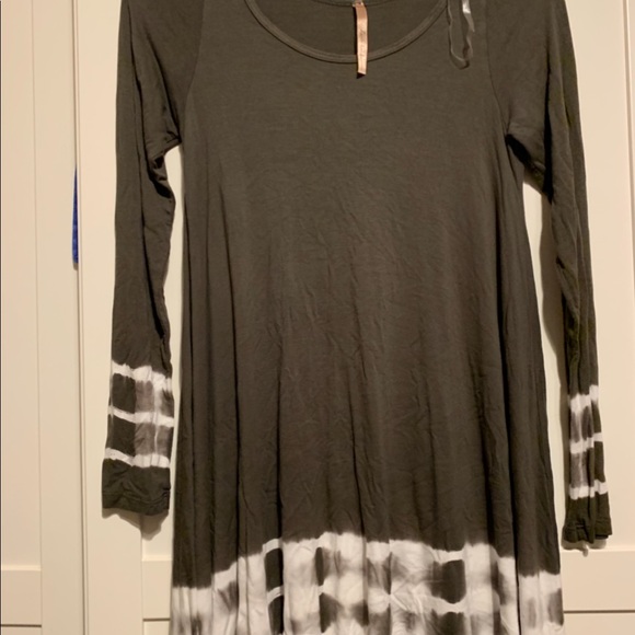 Dress - Picture 1 of 1